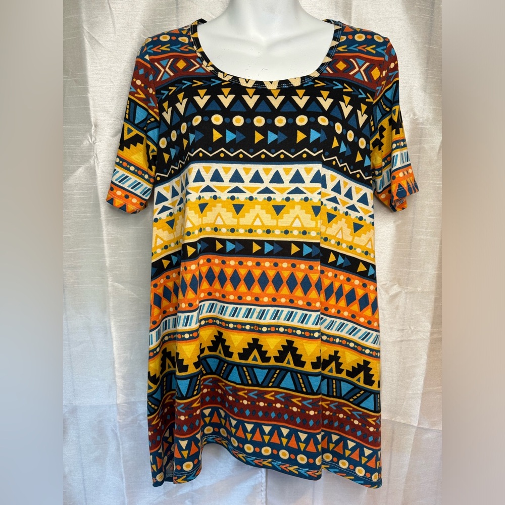 Lularoe t shirt tunic top